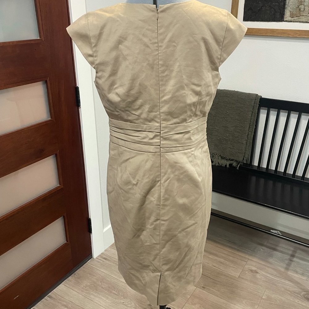 Dress - Picture 5 of 7